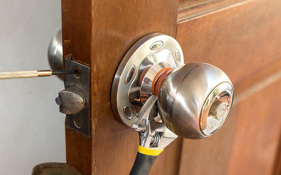 urgence serrurier ouverture de porte Courbevoie